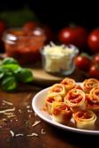 Knusprige Tortellini-Fingerfood mit Tomaten-Dip