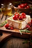 Gebackener Feta mit Tomaten und Oliven