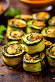 Gebackene Zucchini-Röllchen - Vegetarische Häppchen für jeden Anlass