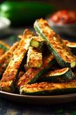 Gebackene Zucchini-Sticks - Vegetarisches Fingerfood für jede Party