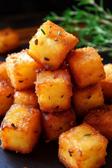 Knusprige Kartoffelwürfel - Schnelles Fingerfood zum Grillen