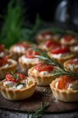 Raffinierte Ziegenkäse-Tartelettes - Perfektes Fingerfood zur Taufe