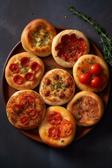 Knusprige Mini-Pizza aus Hefeteig