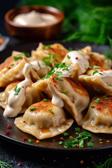 Pierogi - Polnisches Fingerfood mit Kartoffel-Frischkäse-Füllung